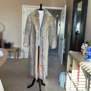 Long Vintage American Signature Faux Fur Coat Medium